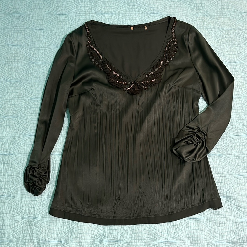 Elie Tahari silk top with decorative collar and ruched sleeves